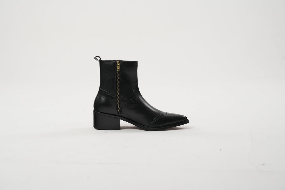 Onyx Calfskin Tennessee Boots