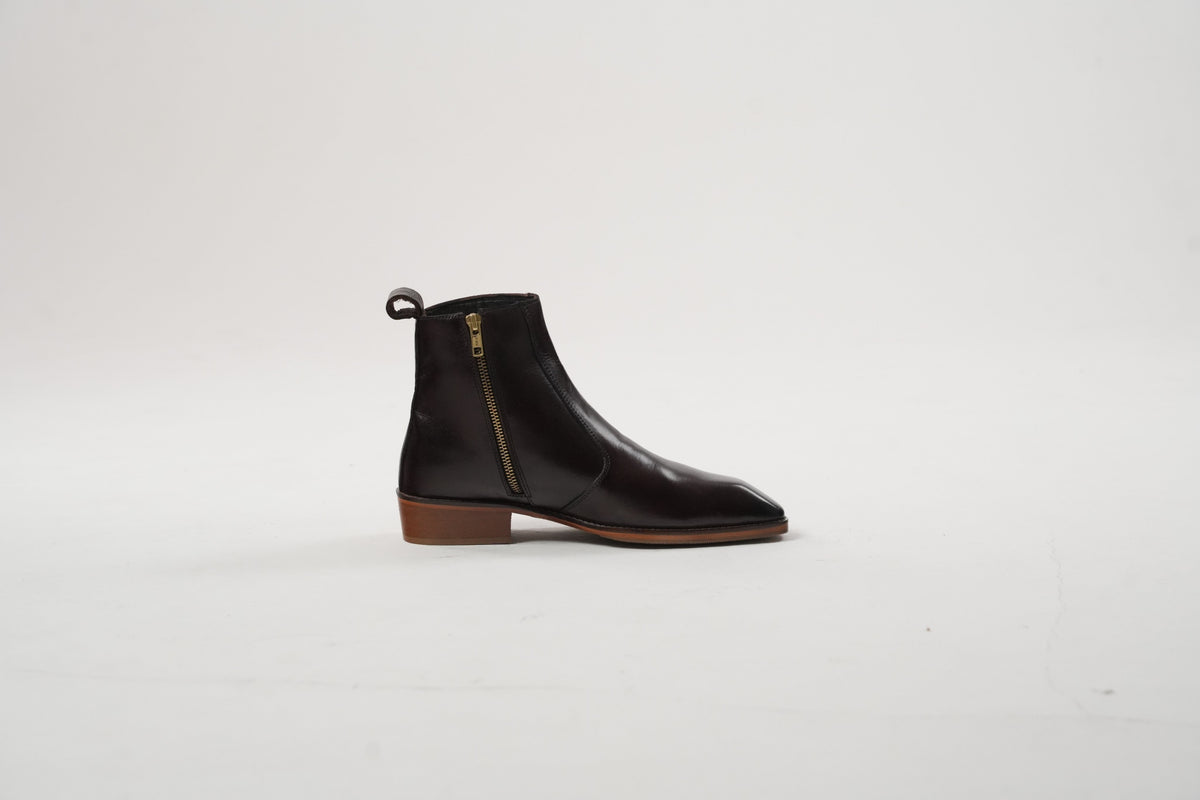 Bourbon Calfskin Chisel Toe Boots