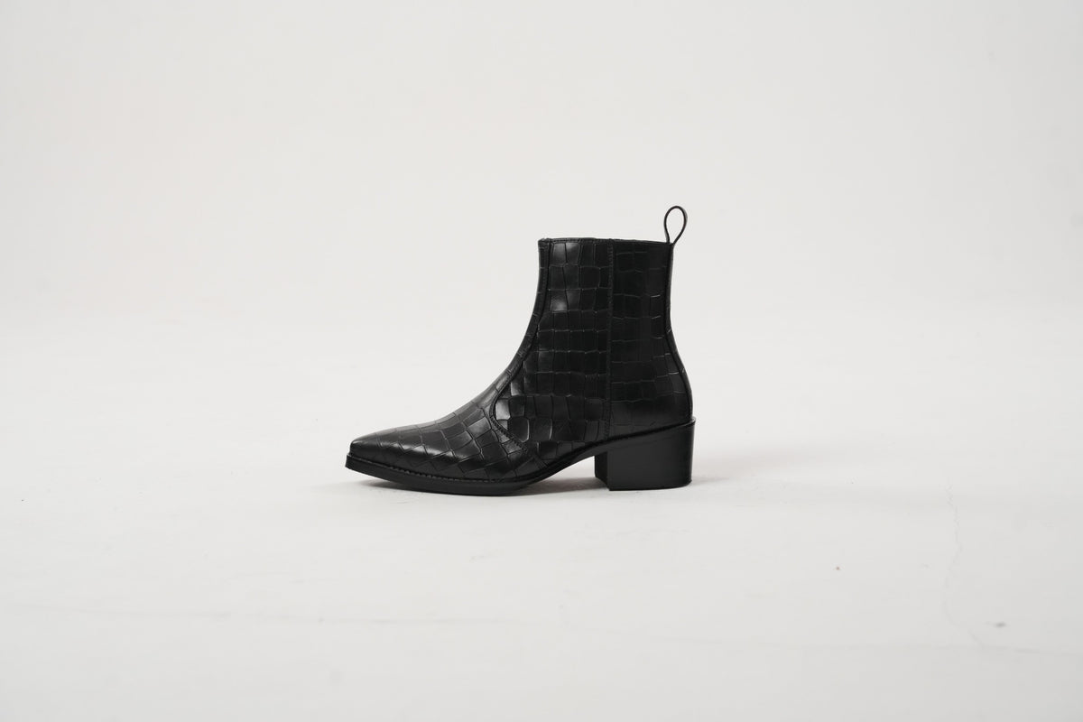 Onyx Gavial Boots