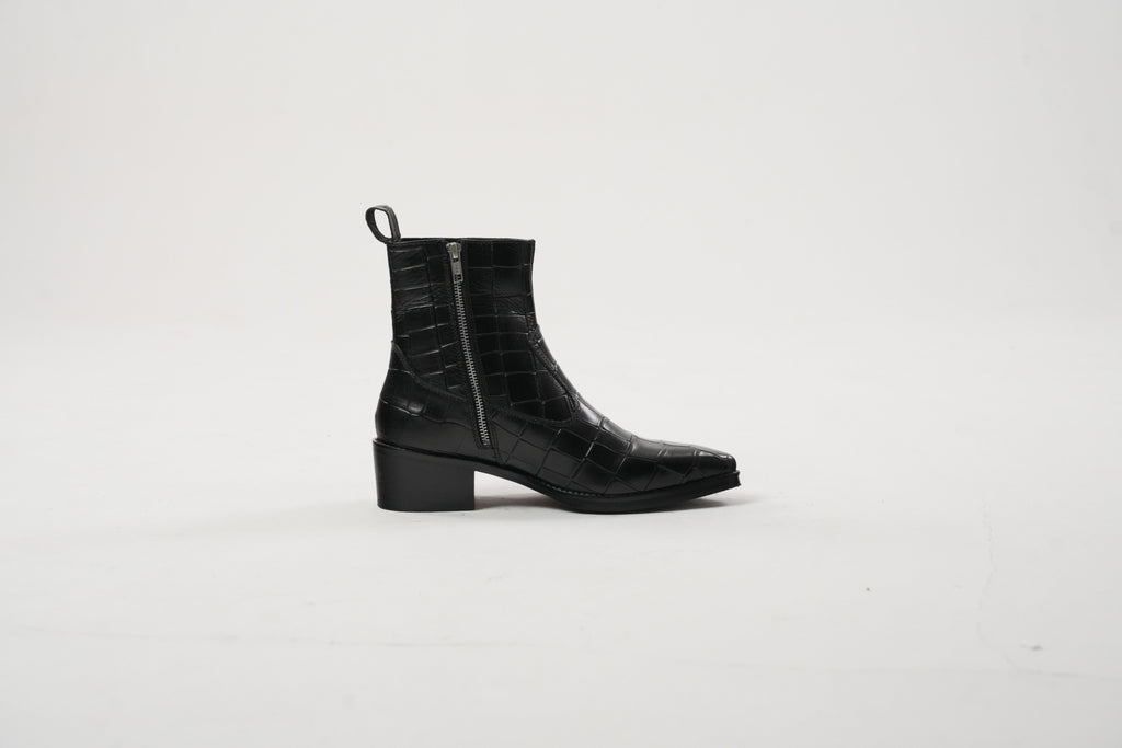 Onyx Cuvier Boots