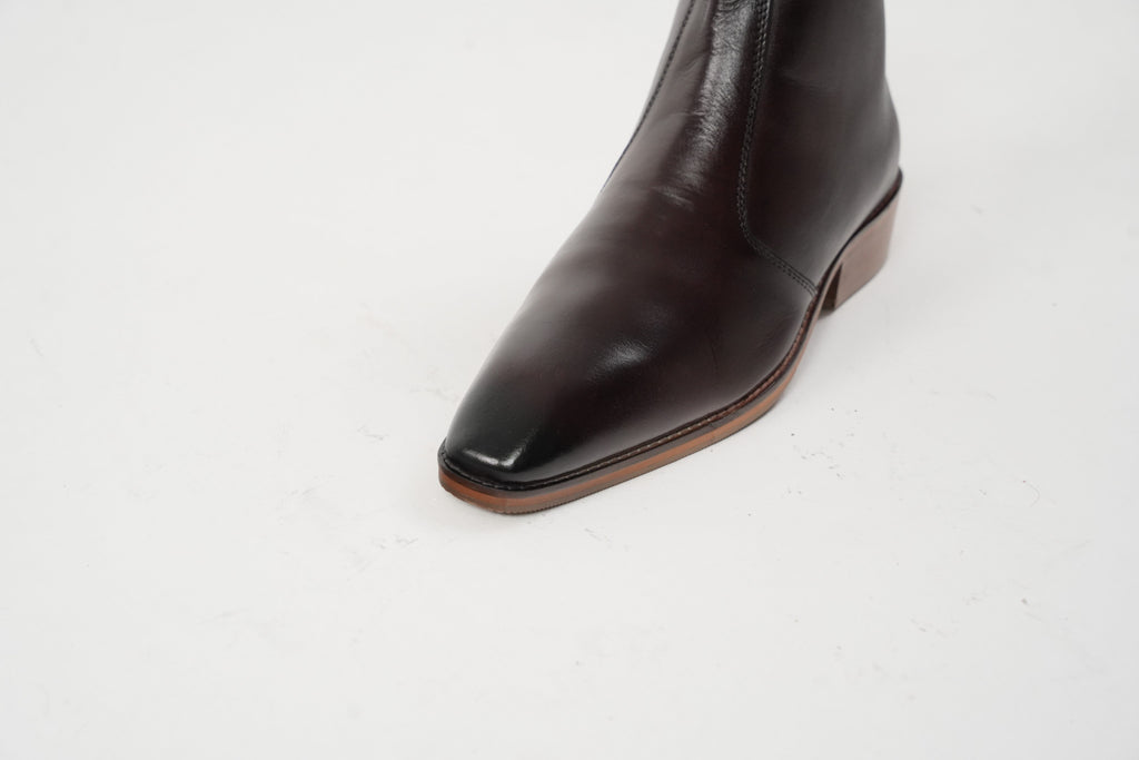 Bourbon Calfskin Chisel Toe Boots