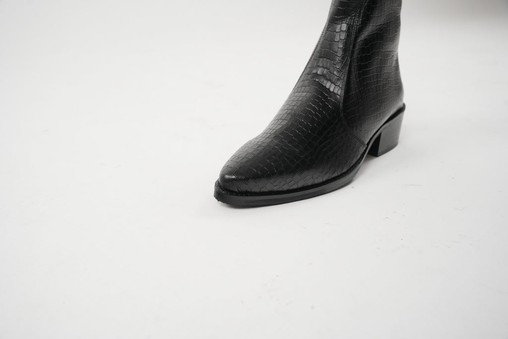 Onyx Caiman Boots