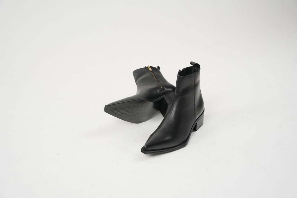 Obsidian Calfskin Boots