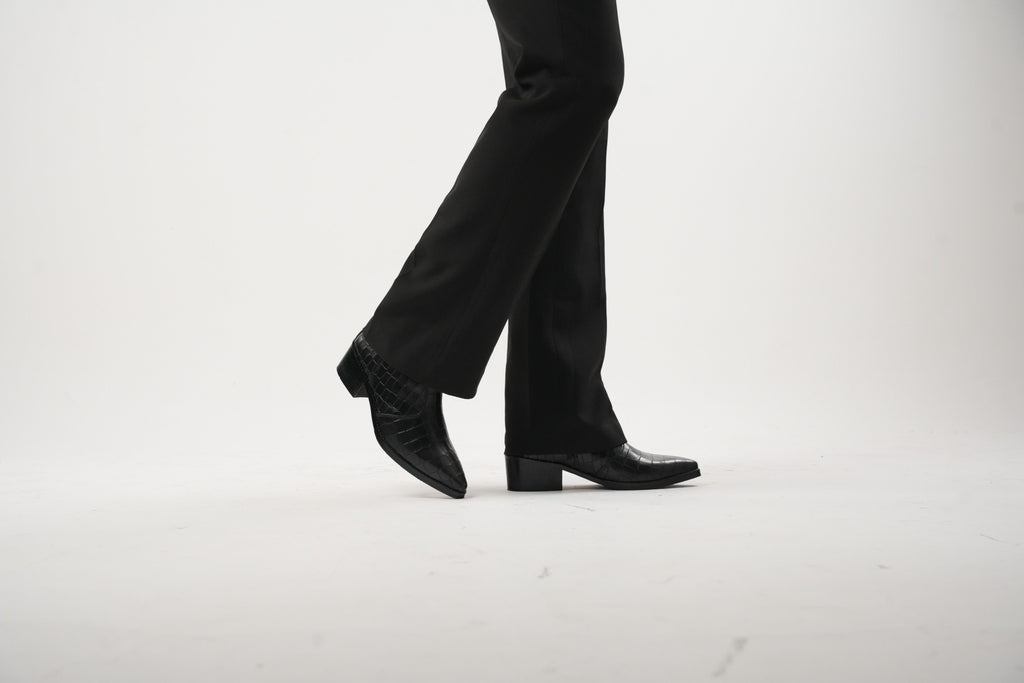 Onyx Gavial Boots